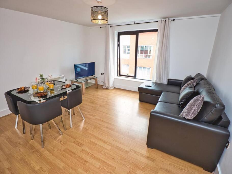 Lovely 1 Bedroom Apartment - Bham City Centre Birmingham Dış mekan fotoğraf