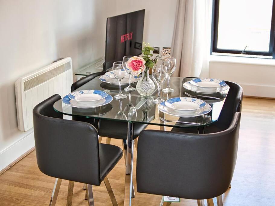 Lovely 1 Bedroom Apartment - Bham City Centre Birmingham Dış mekan fotoğraf